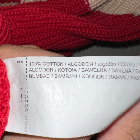 Sweater Size M - Picture 6 of 7